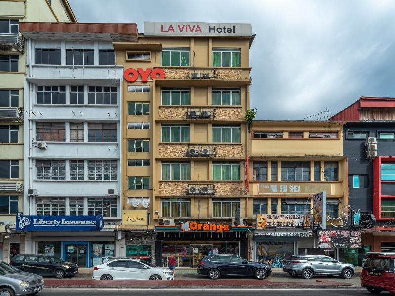 Oyo 216 La Viva Hotel Kota Kinabalu Exterior photo